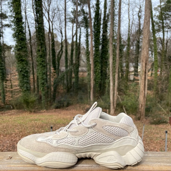 Athletic_Shoes